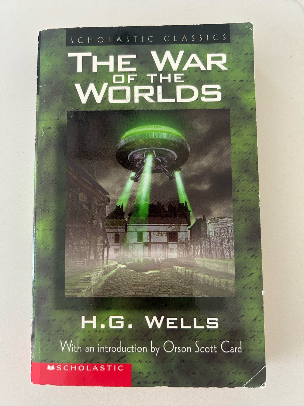 Scholastic Classics - The War of the Worlds by HG Wells